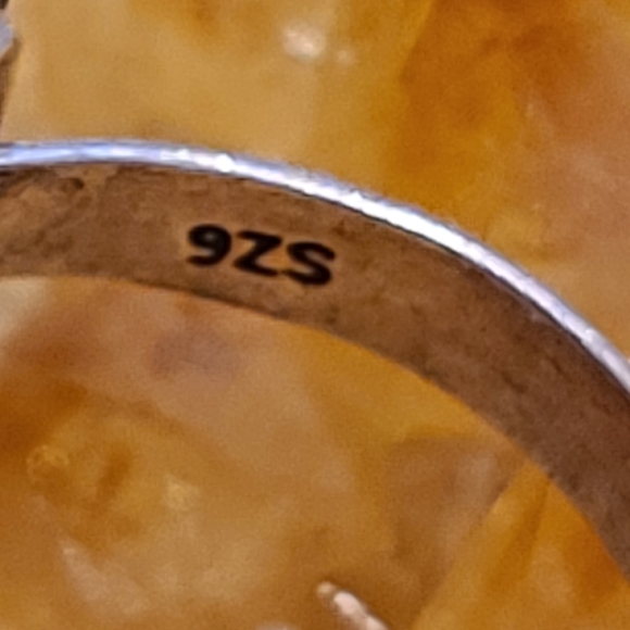 *Vintage Style Sunstone Teardop Ring - Picture 4 of 5